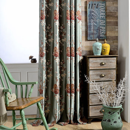 Pimennysverho romanttisella kukkakuviolla