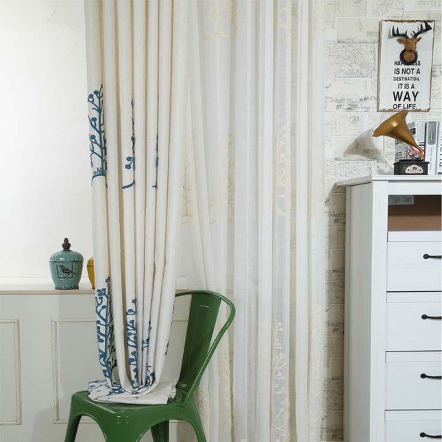 Kirjailtu pellavatyylinen pimennysverho