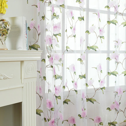 Valkoverho romanttisella vaaleanpunaisella kukkakuviolla