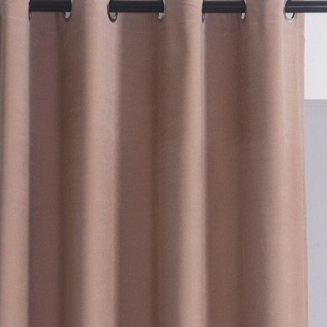 Yksivärinen vaaleanpunainen Bauska pimennysverho