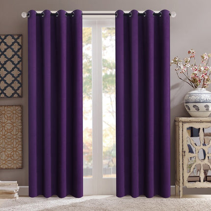 Syvä violetti pimennysverho purjerenkailla