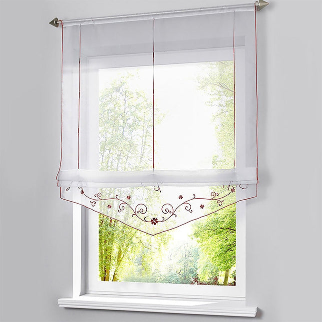 Kirjailtu laskostyylinen kappaverho keittiöön