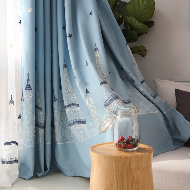 Pimennysverho lastenhuoneeseen kaupunkikuviolla