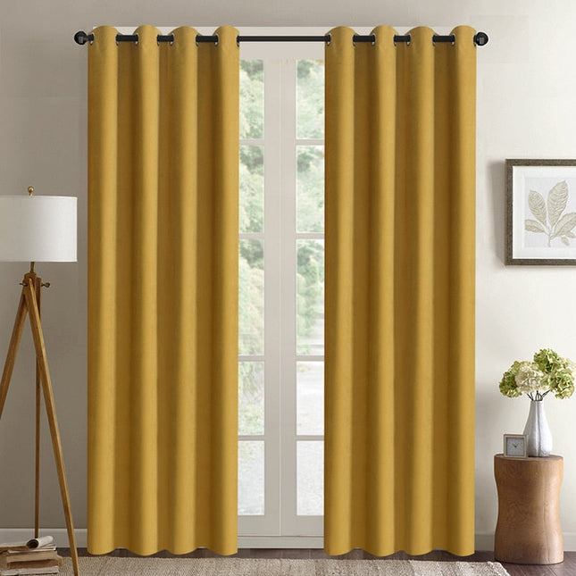 Pehmeä keltainen pimennysverho olohuoneeseen