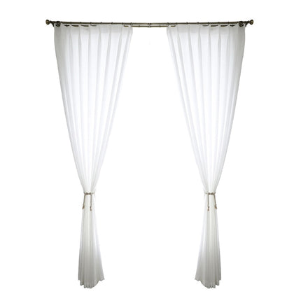 Strukturoitu valkoinen valoverho olohuoneeseen