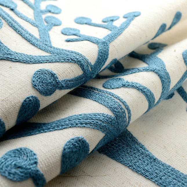 Kirjailtu pellavatyylinen pimennysverho