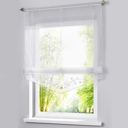 Kirjailtu laskostyylinen kappaverho keittiöön