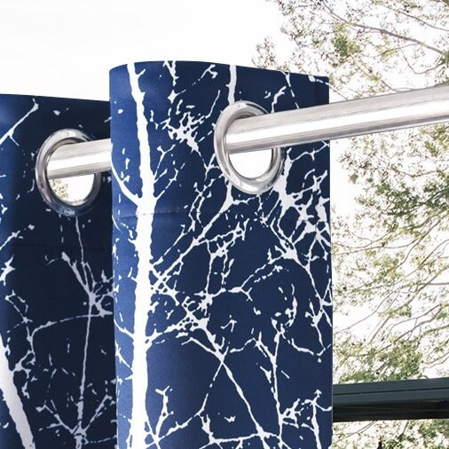 Säänkestävä ulkoverho sinisellä oksakuviolla