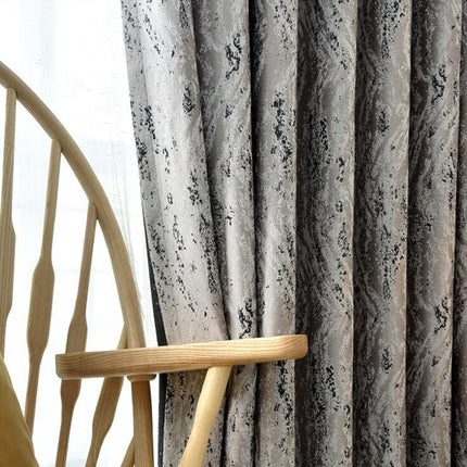 Harmaa pimennysverho modernilla abstraktilla kuviolla