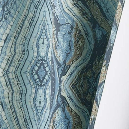 Moderni verho abstraktilla kuviolla