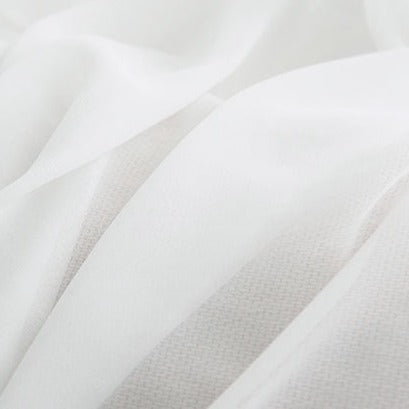 Yksinkertainen valkoinen ohut valoverho