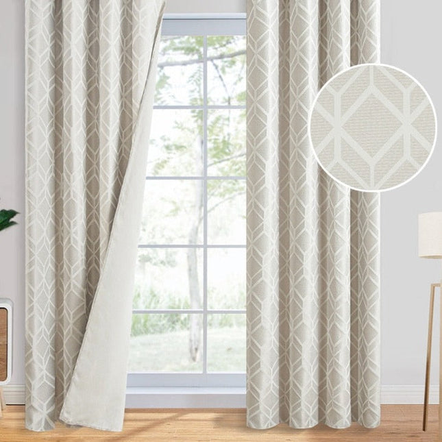 Beige pimennysverho geometrisella kuviolla