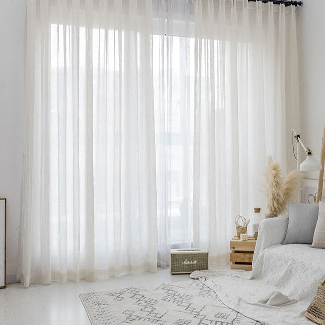 Luonnonvalkoinen pellavatyylinen valoverho