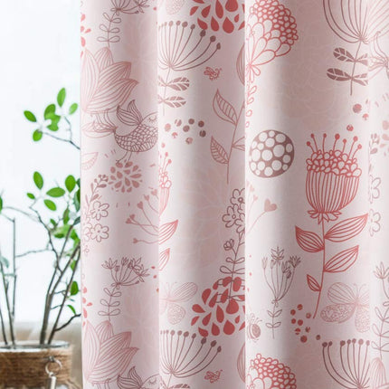 Verho hennosti kuvioidulla kukkakuosilla