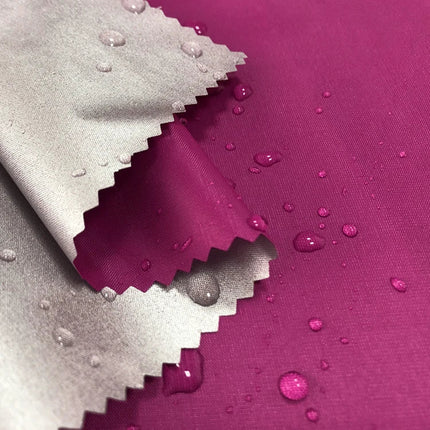 Pimennysverhokangas useissa eri väreissä