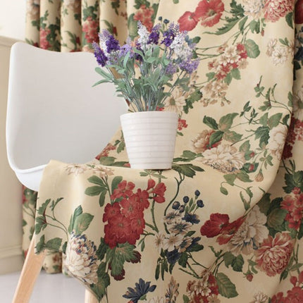 Pimennysverho vintage-tyylisellä kukkakuviolla