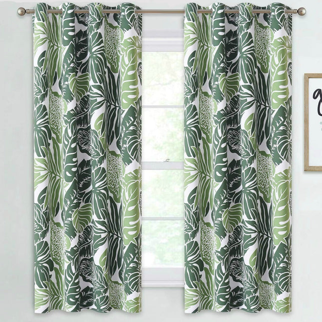 Lyhyet verhot vihreällä lehtikuviolla