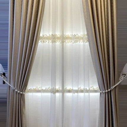 Ylellinen kimaltava pimennysverho olohuoneeseen