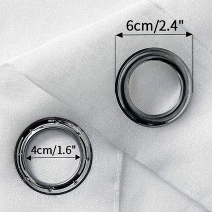 Kevyt valkoinen ulkoverho pergolaan