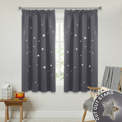 Yksivärinen moderni verho olohuoneeseen