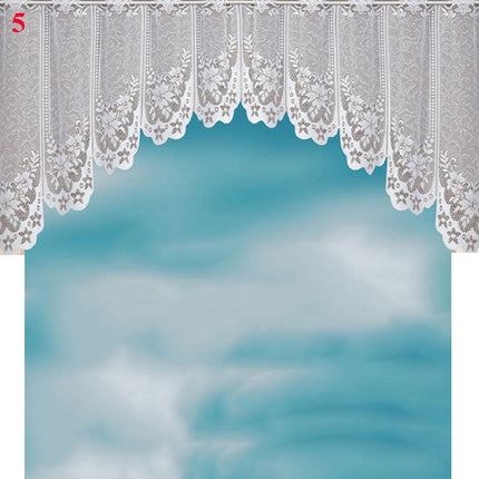 Valkoinen pitsinen keittiöverhosetti