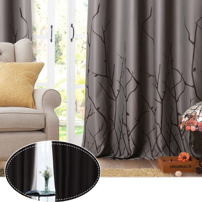 Luontoaiheinen verho oksakuviolla olohuoneeseen