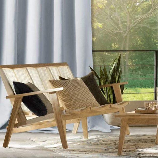 Valkoinen vedenpitävä ulkoverho