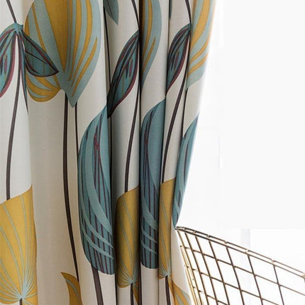 Skandinaavinen kuviollinen verho olohuoneeseen