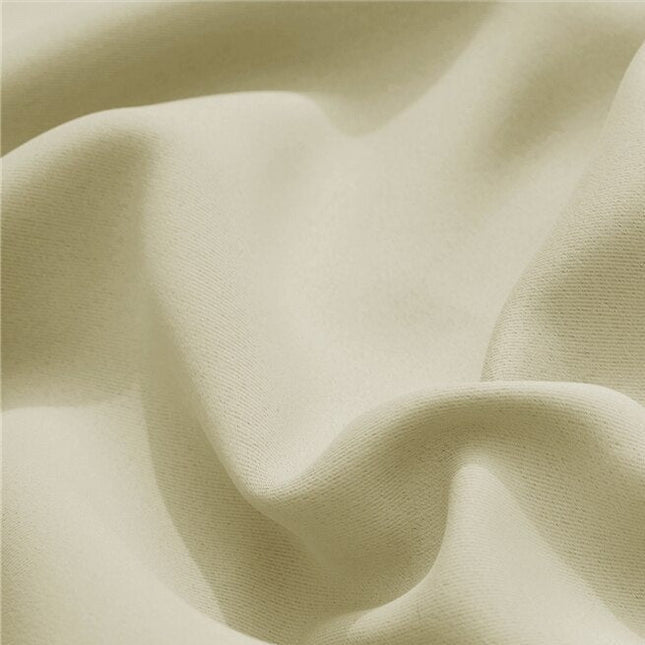 Kermanvärinen vedenpitävä ulkoverho renkailla