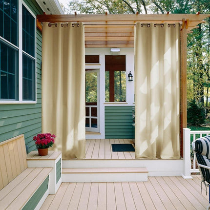 Ruskea ulkoverho kuistille purjerenkailla