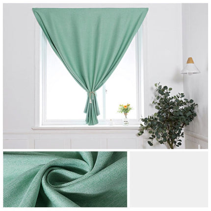 Helposti kiinnitettävä tarraverho ikkunaan