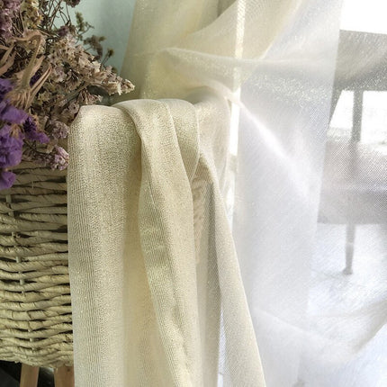 Kimalteleva läpikuultava valoverho