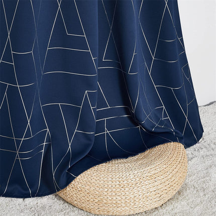 Sininen pimennysverho graafisella kuviolla