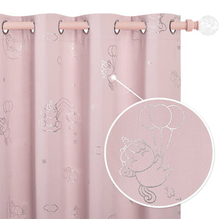 Vaaleanpunainen yksisarvisverho lastenhuoneeseen