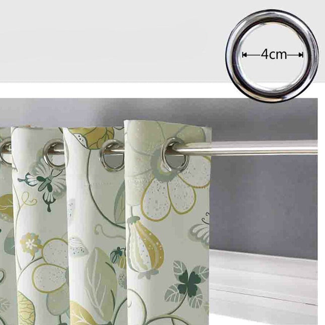 Värikäs kukkakuvioinen verho olohuoneeseen