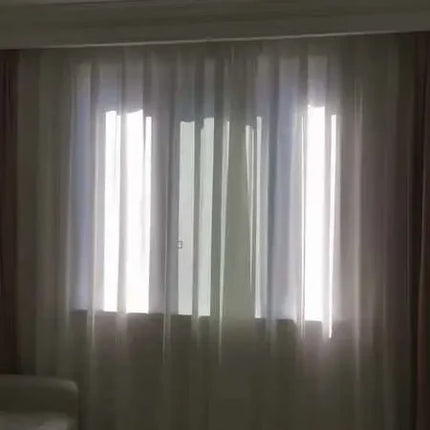 Yksinkertainen valkoinen ohut valoverho