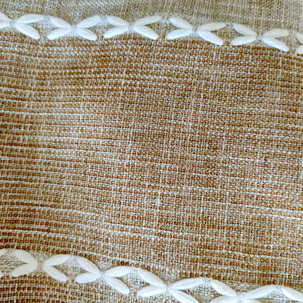 Kaksivärinen verho valoverholla