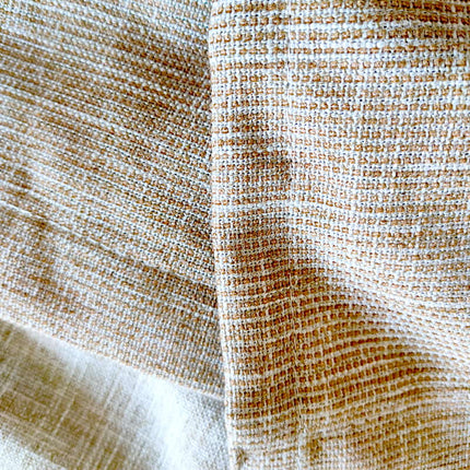 Kaksivärinen verho valoverholla