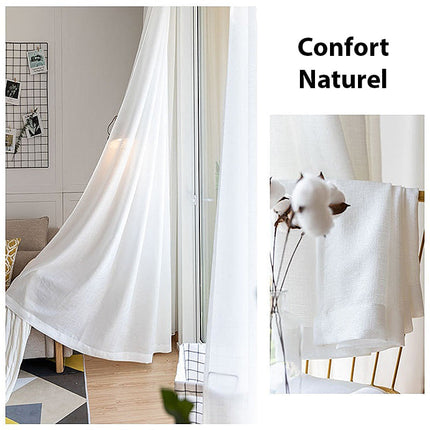 Yksinkertainen valkoinen valoverho makuuhuoneeseen