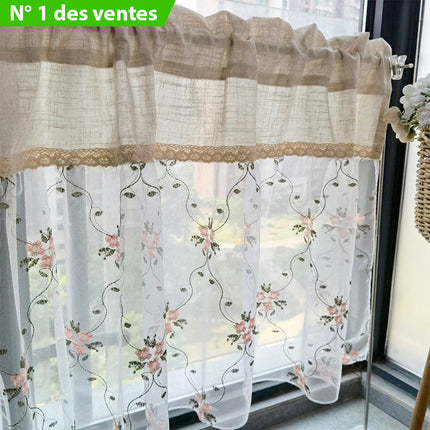 Maalaisromanttinen kappaverho keittiön ikkunaan