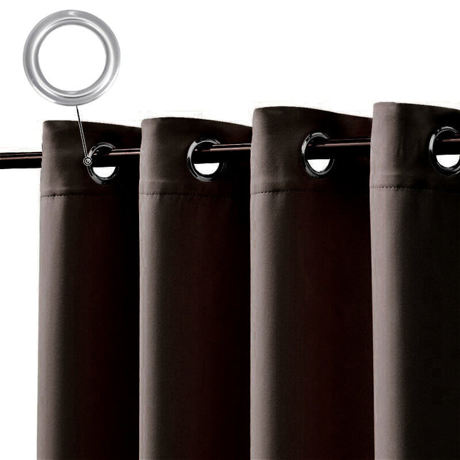Suklaanruskea säänkestävä verho terassille