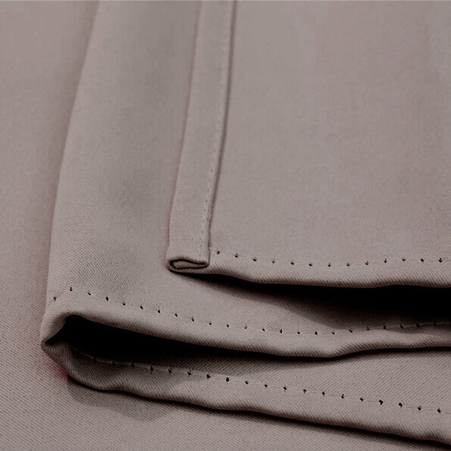 Taupe vedenpitävä terassiverho purjerenkailla