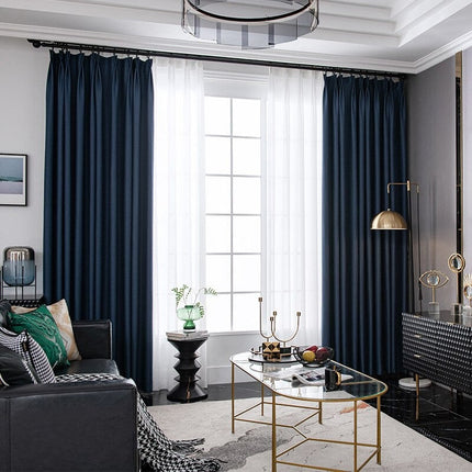 Moderni paneeliverho ikkunaan tai tilanjakajaksi