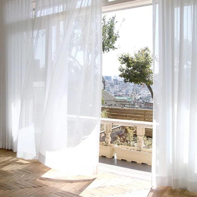 Läpikuultava pellavatyylinen valoverho