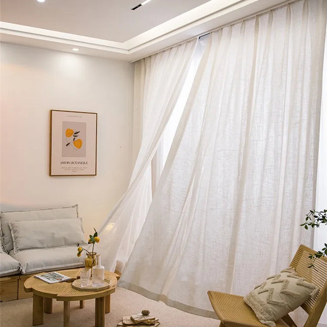 Luonnonläheinen beige pellavatyylinen valoverho