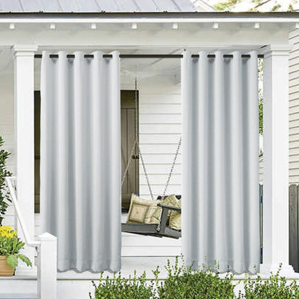 Valkoinen vedenpitävä ulkoverho parvekkeelle