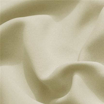 Vaalea säänkestävä verho ulkotiloihin