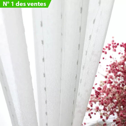 Valoverho kauniilla pilkkukuviolla