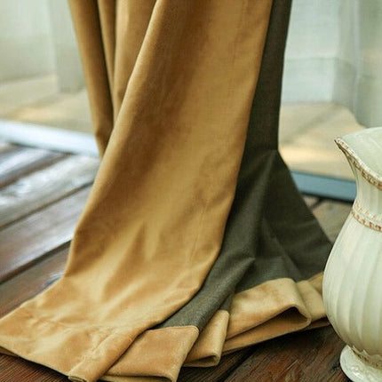 Okranvärinen satiininen pimennysverho