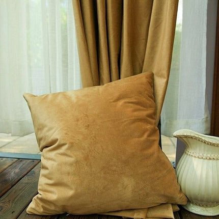 Okranvärinen satiininen pimennysverho